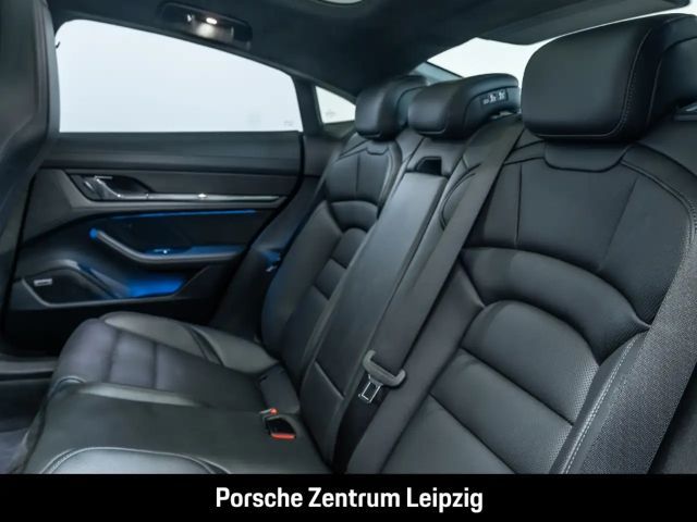 Porsche Taycan Turbo