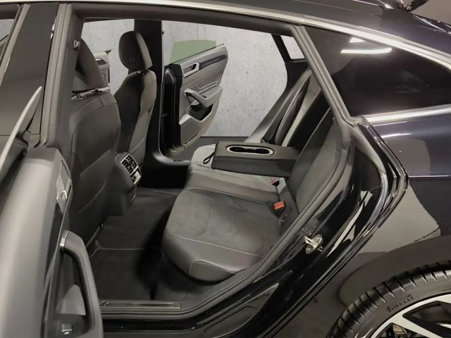 Volkswagen Arteon 2.0 TSI DSG R-Line