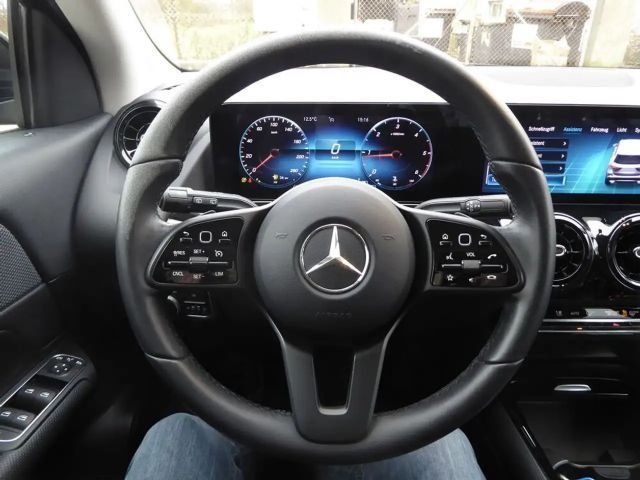 Mercedes-Benz GLA 180 GLA 180 d