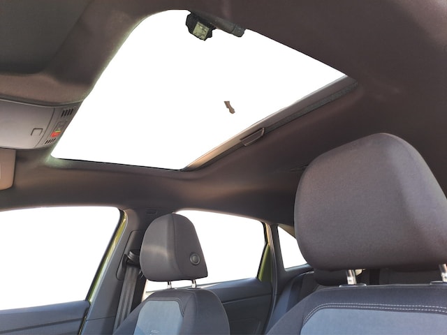 Volkswagen Taigo 1.5 TSI DSG R-Line