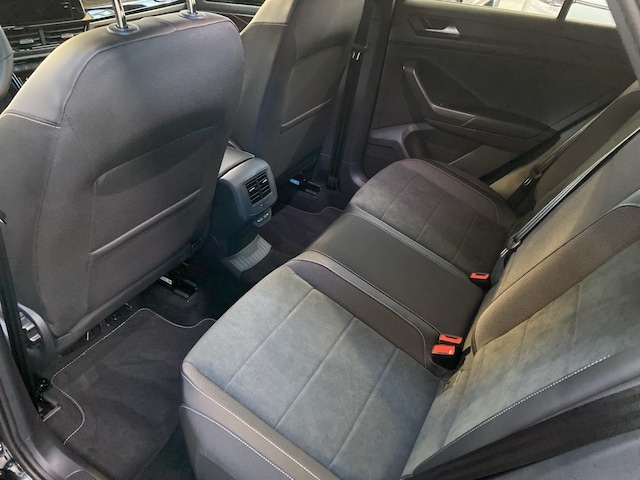 Volkswagen T-Roc 1.5 TSI DSG R-Line