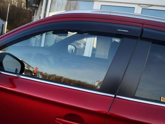 Mitsubishi Outlander 4WD MIVEC PHEV