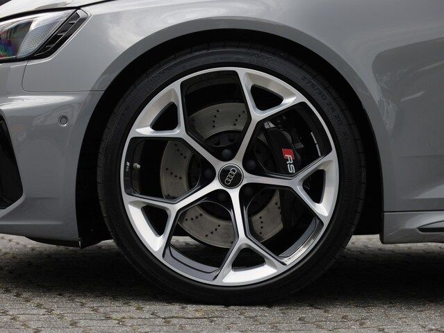 Audi RS4 Avant Quattro