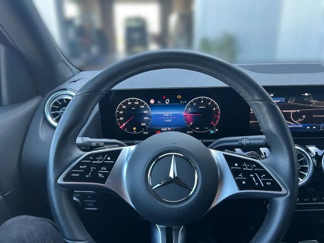 Mercedes-Benz GLA 180 Progressive