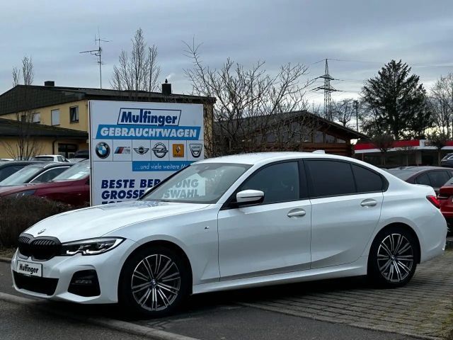 BMW 320 320d M-Sport Sedan xDrive