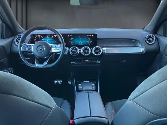 Mercedes-Benz EQB 300 4MATIC AMG Line