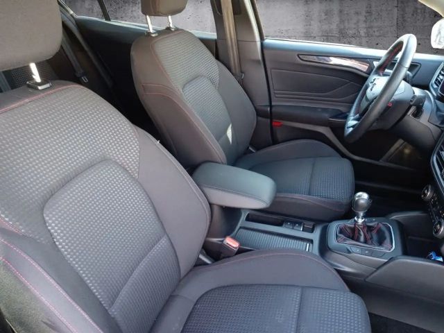 Ford Focus EcoBoost ST Line