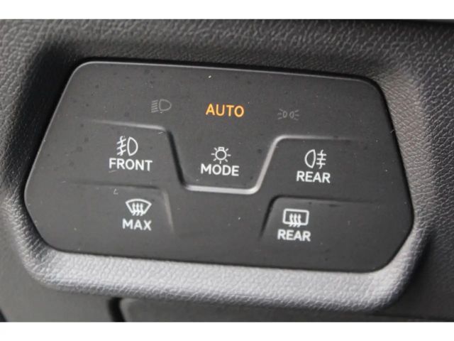 Seat Leon 2.0 TDI DSG FR-lijn Sportstourer