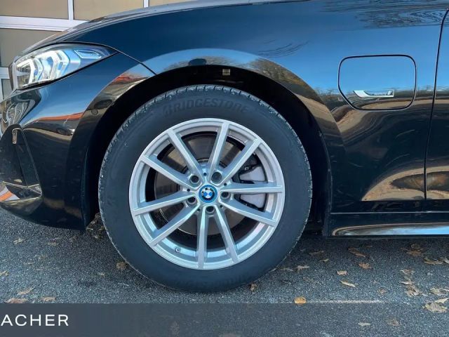 BMW 330 330e Touring