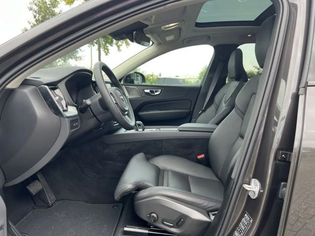 Volvo XC60 AWD Dark Plus T6