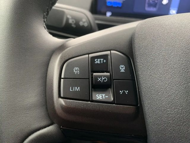 Ford Mustang Mach-E Basis Navi digitales Cockpit LED ACC Mehrzonenklim