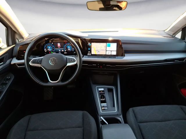 Volkswagen Golf 1.5 eTSI DSG Life Variant