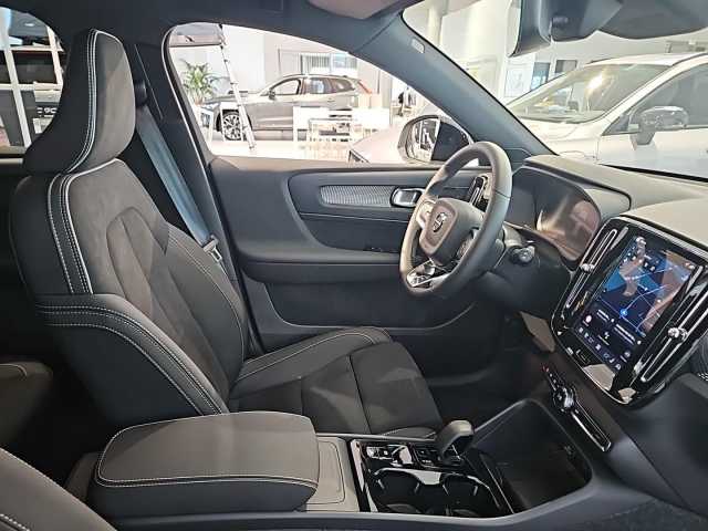Volvo XC40 Plus