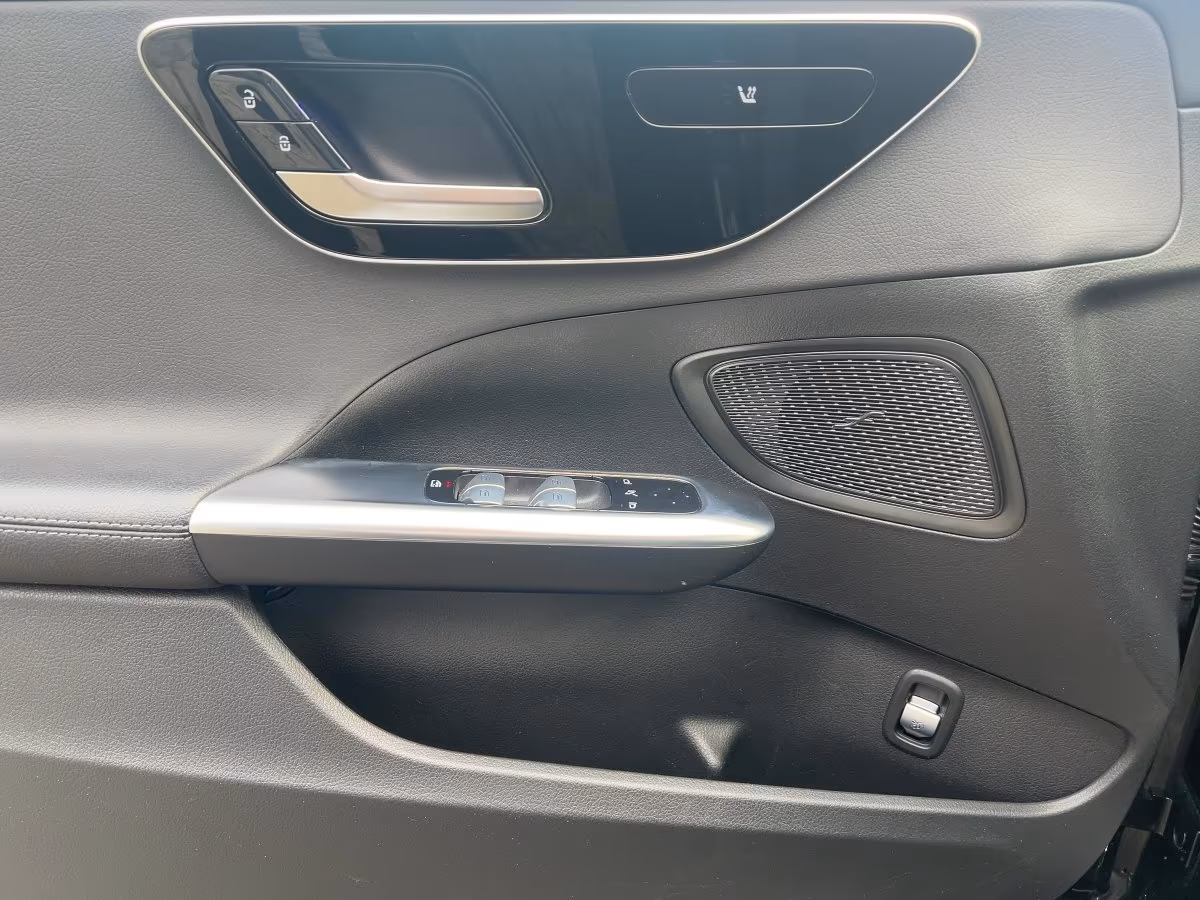 Mercedes-Benz C 300 AVANTGARDE C 300 d Estate