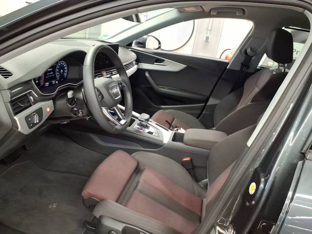 Audi A4 30 TDI Avant S-Tronic