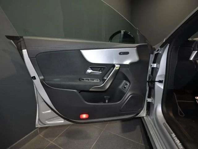 Mercedes-Benz CLA 200 AMG Line CLA 200 d Coupé