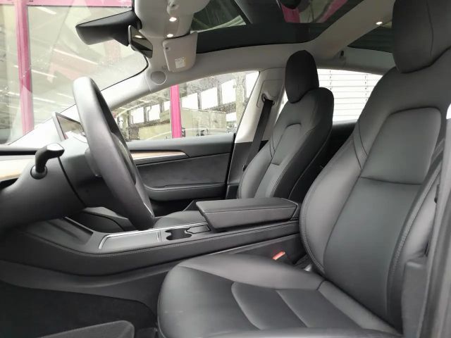 Tesla Model 3 Standard Range