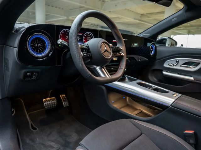 Mercedes-Benz CLA 350 4MATIC AMG Line