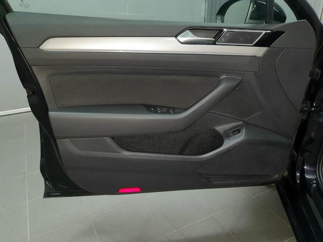 Volkswagen Passat 2.0 TDI Business DSG Variant