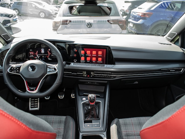 Volkswagen Golf 2.0 TSI