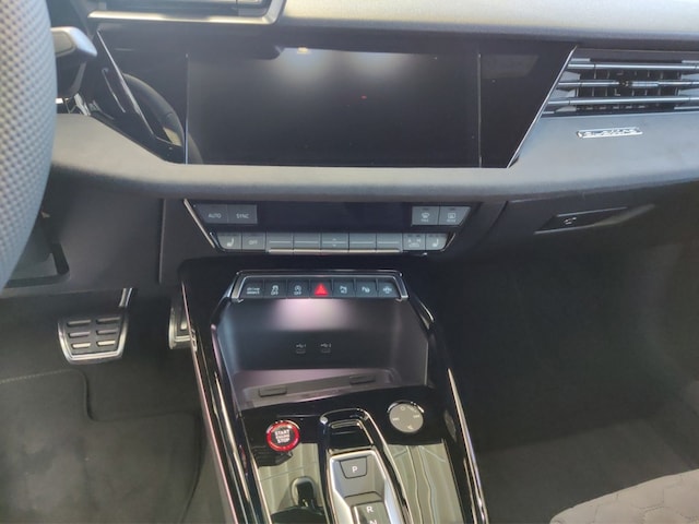 Audi RS3 Quattro S-Tronic Sedan