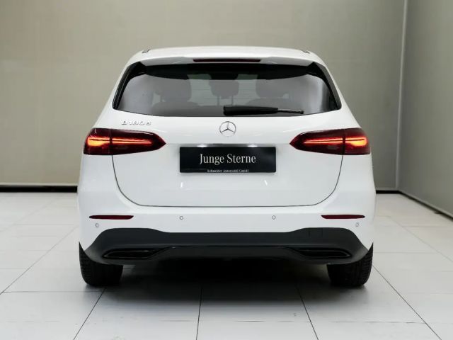 Mercedes-Benz B 180 B 180 d Sedan