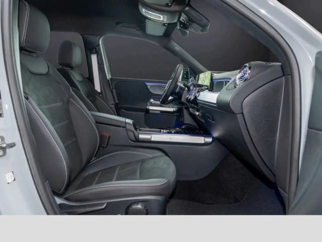 Mercedes-Benz GLB 180 ACC AUT Kam. KlimaA LED LM Navi PDC SHZ