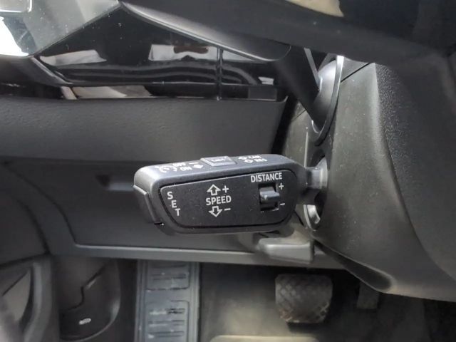 Audi Q8 e-tron 50 Business Quattro