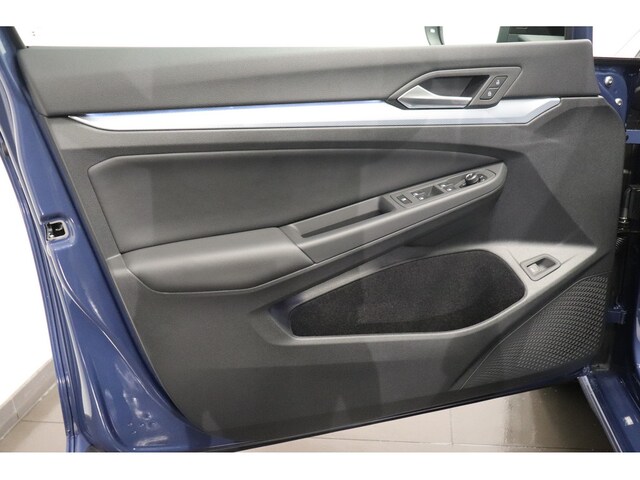 Volkswagen Golf 1.5 eTSI DSG Variant