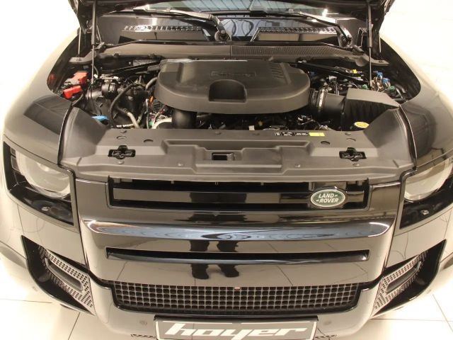 Land Rover Defender 110 D300 Dynamic SE