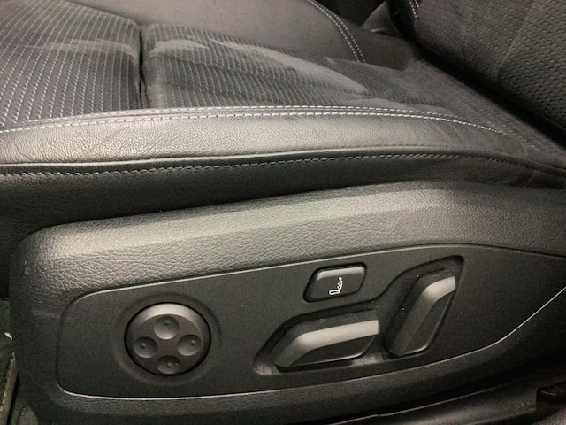 Audi A4 40 TFSI Avant Quattro S-Line S-Tronic