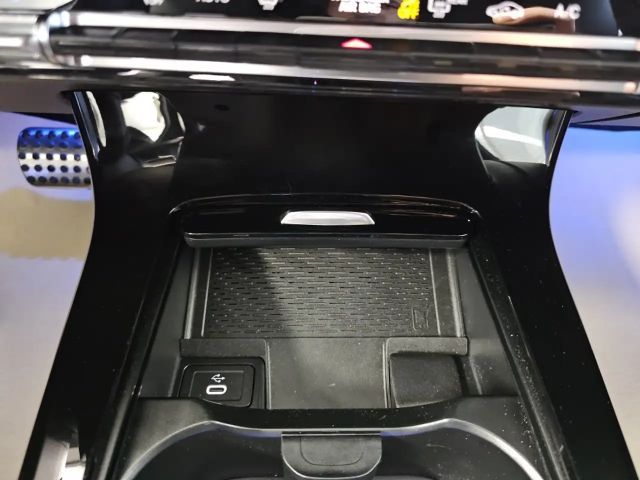 Mercedes-Benz A 180 AMG Line