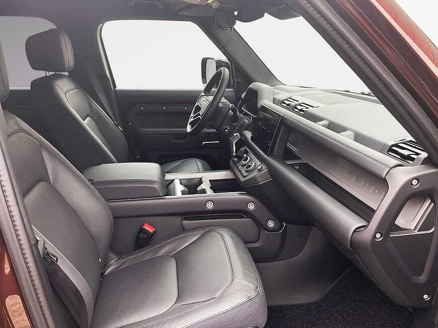 Land Rover Defender 110