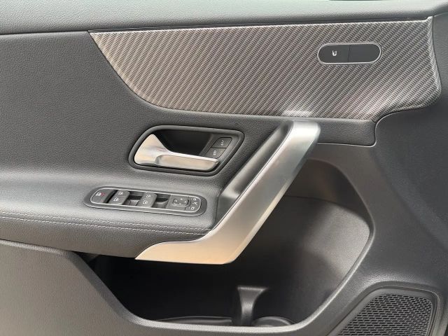 Mercedes-Benz A 180 LENKRADHEIZUNG LED HP USB PAKET