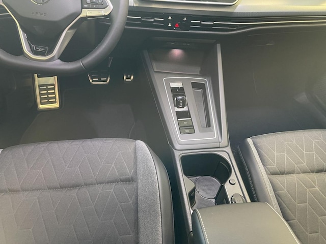 Volkswagen Golf 1.5 eTSI DSG