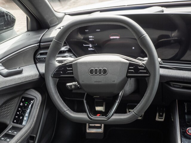 Audi A6 Avant Quattro S-Tronic