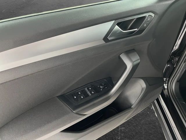 Volkswagen T-Roc 1.5 TSI DSG Life