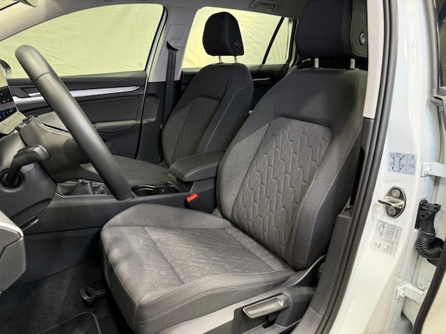 Volkswagen Golf 1.5 TSI Life Variant