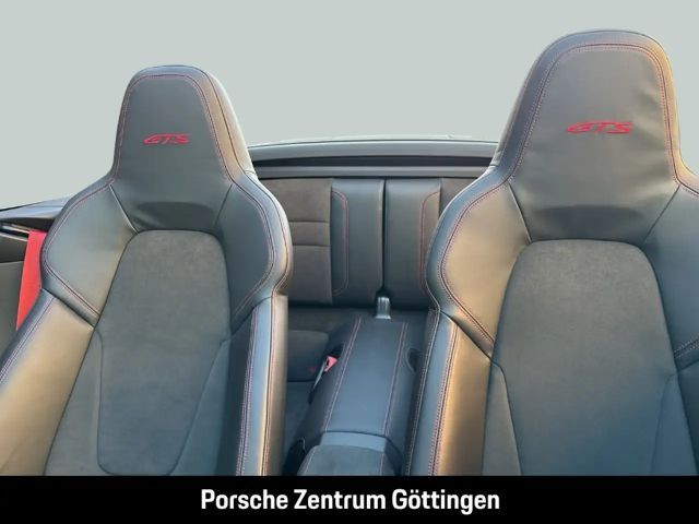 Porsche 992 4 Cabrio Carrera GTS