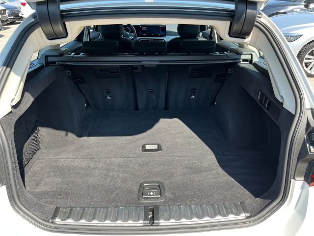 BMW 320 320d Touring xDrive