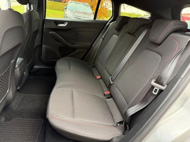 Ford Focus ST Line Wagon