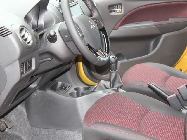 Mitsubishi Space Star Star