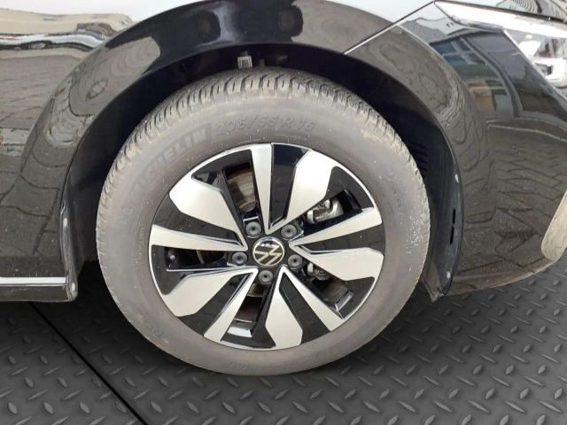 Volkswagen Golf 2.0 TDI DSG Life Plus