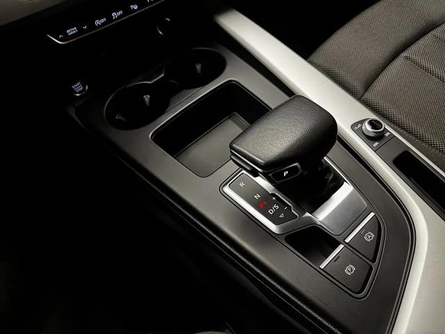 Audi A4 35 TFSI Avant S-Tronic