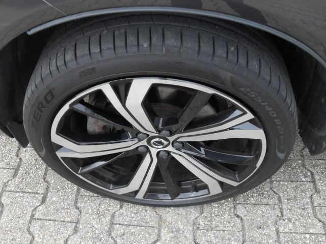 Volvo XC60 AWD Dark Plus T6