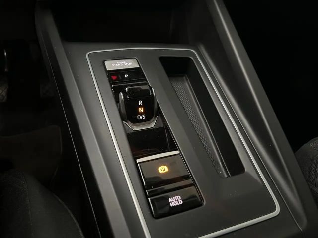 Volkswagen Golf 2.0 TDI DSG Life Variant