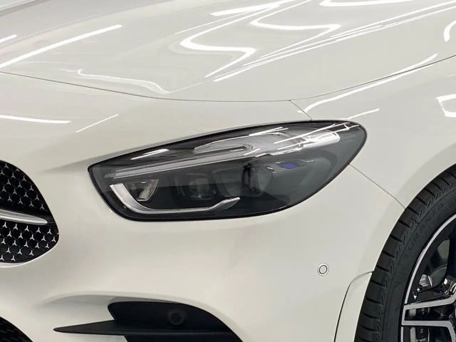 Mercedes-Benz B 200 AMG Line Sedan