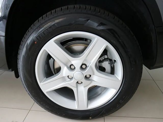 Land Rover Defender AWD D300 Dynamic SE