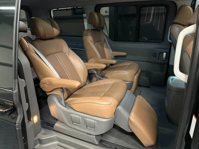 Hyundai Staria Signature Vierwielaandrijving