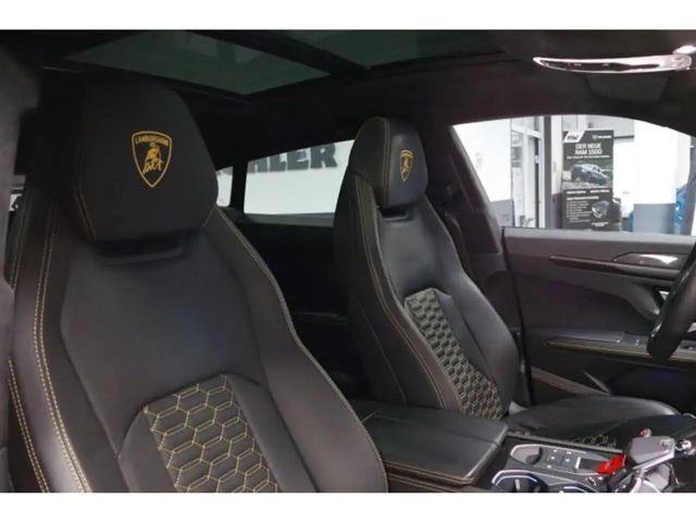 Lamborghini Urus Ceramic,Carbon,B&O Sound,Voll,Garantie06/26
